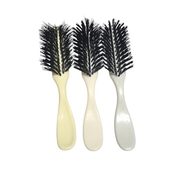 Lot of Vintage Brushes, 2 Detangler Brushes, 3 Nylon Bristle Brush - Picture 4 of 4